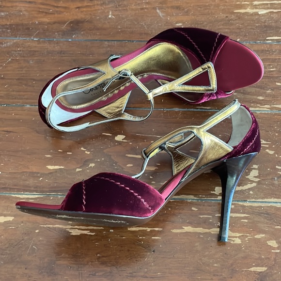 Cole Haan burgundy velvet sandals (sz 9 1/2) - Picture 2 of 15